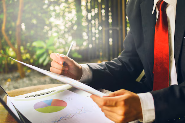 midsection man holding paper 1048944 30818566