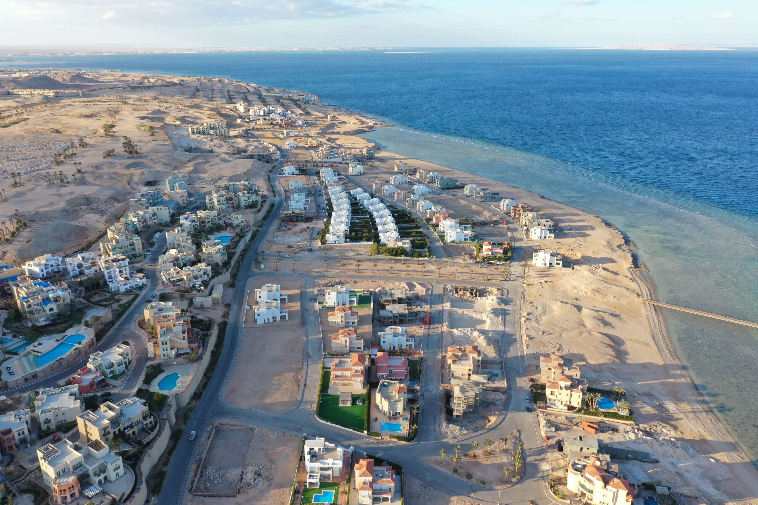 Support the Preparation of Egypt's Investment Plan under the CIF, NPC, Coastal Zone Management Pillar Stunning aerial view of Hurghada's coastal urban area, Red Sea, Egypt.